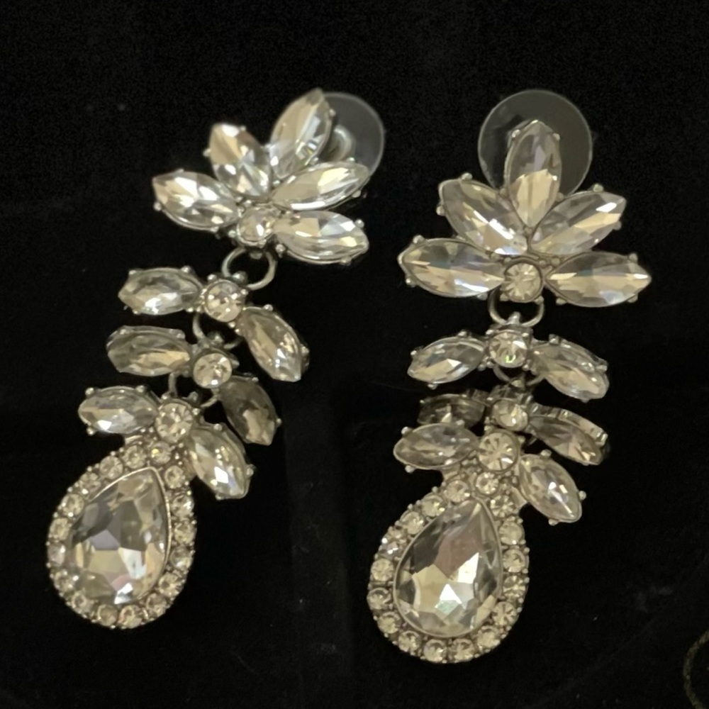 Formal Dangling Rhinestone Teardrop Earrings - image 1